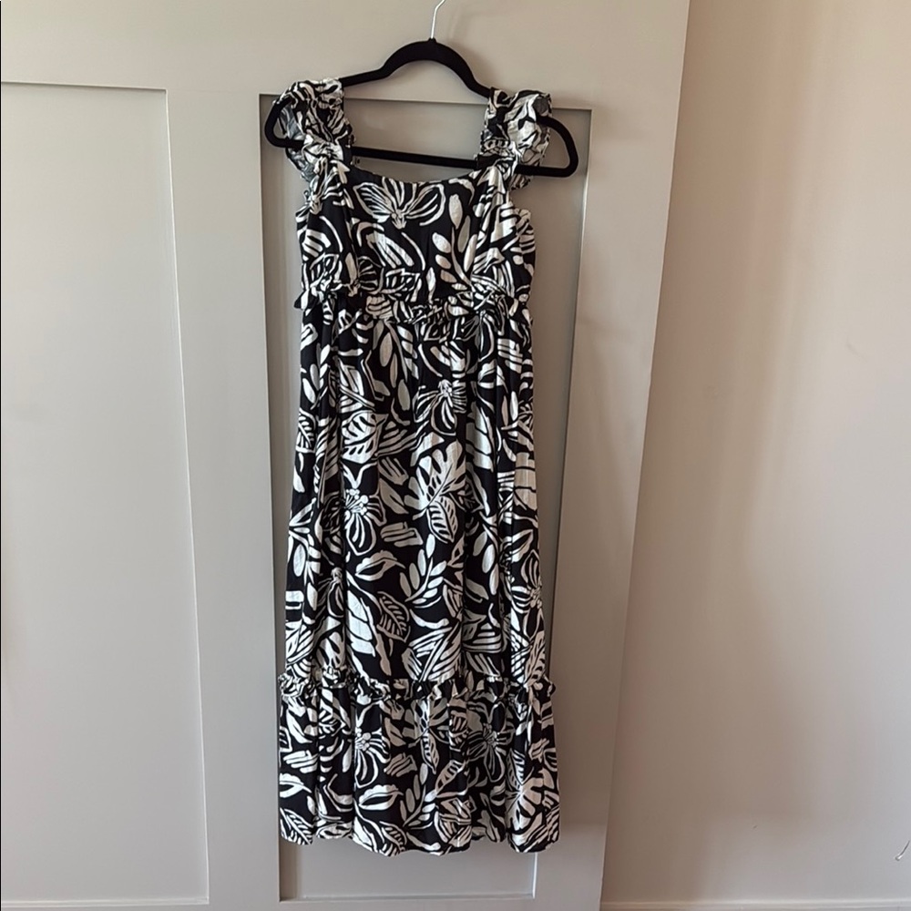 NWOT Black and White Floral Maxi Dress